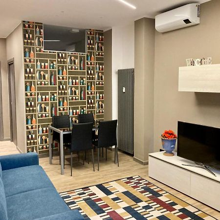 Casalborgone13 - Elegante Appartamento Lungo Po Turin Bagian luar foto